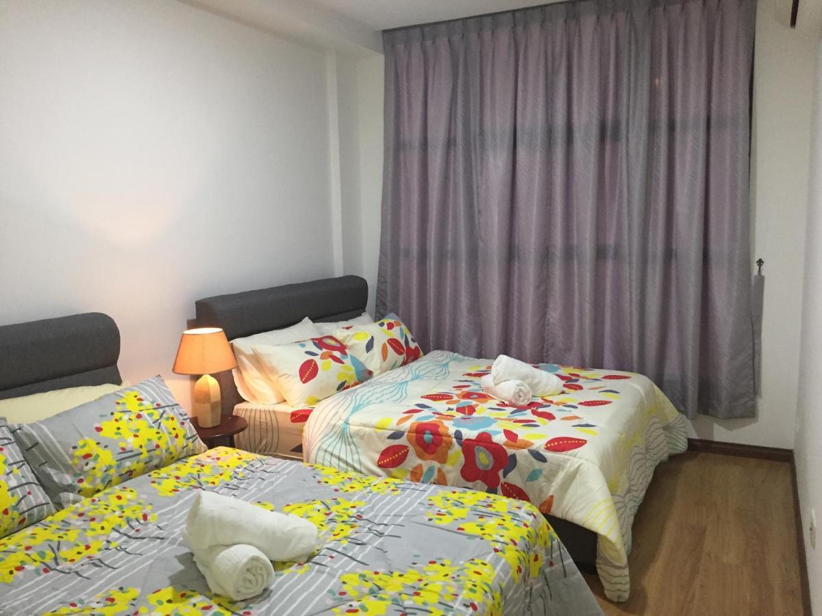 Roxy Apartment Кучинг Экстерьер фото